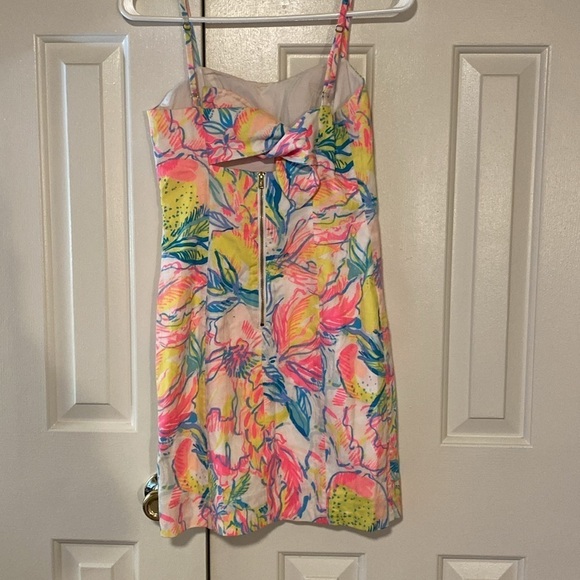 Lilly Pulitzer Sundress Size 00 in Like New Condition - Picture 5 of 10